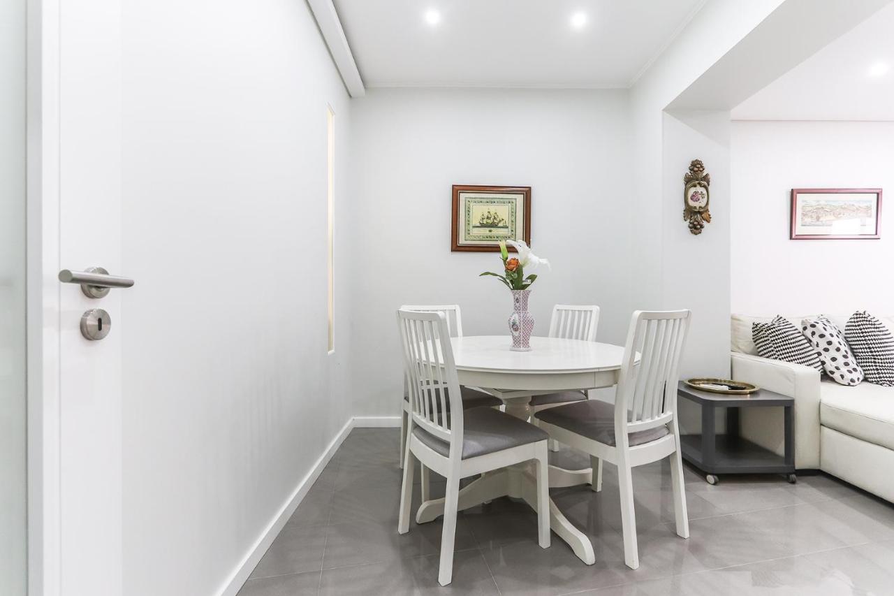 Vita Portucale ! Moscavide Casa Branca W/ Terrace Lissabon Exterior foto