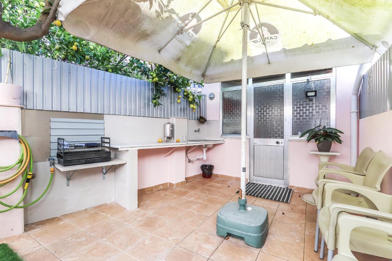 Vita Portucale ! Moscavide Casa Branca W/ Terrace Lissabon Exterior foto